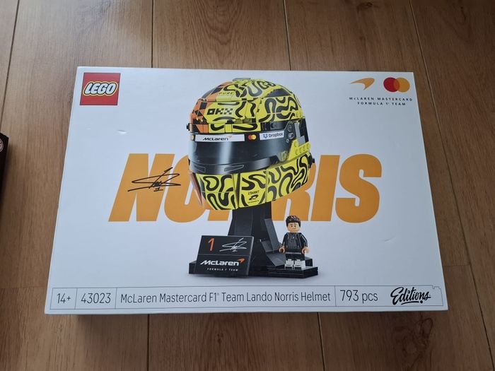 LEGO Editions 43023 McLaren Mastercard F1 Team Lando Norris Helmet
