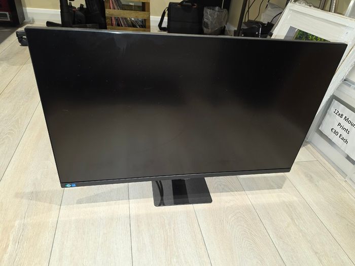 Samsung Viewfinity S7 32 inch UHD Monitor