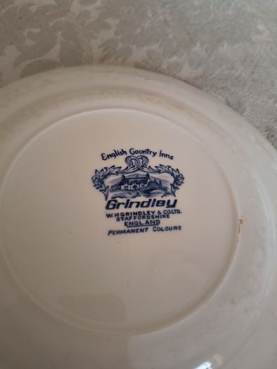 WH Grindlay & Co - English Country Inns.