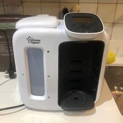 Baby bottle prep machine