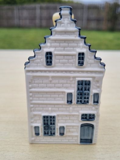 KLM ceramic collector's house no. 82