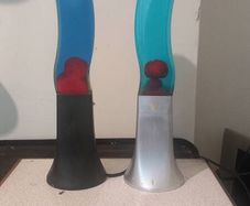 2 lava lamps