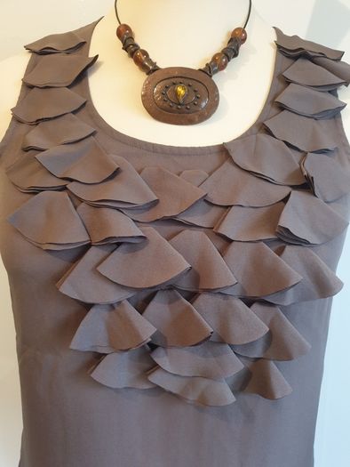 Great Plains London Womens Derry Top Sleeveless NWT RRP Price On This Is 51 Sterling Pounds Size M Mushroom