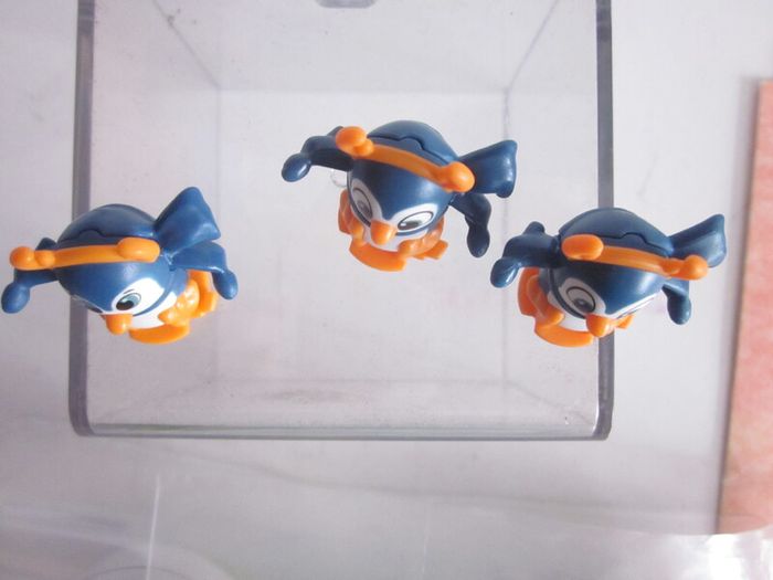 Kinder Joy Holiday Penguin Limited Edition Mini figure X3
