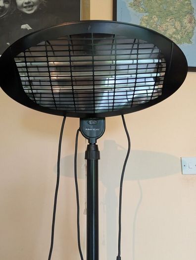 Pro-Elec 2000W Electric Infrared Free-Standing Pat