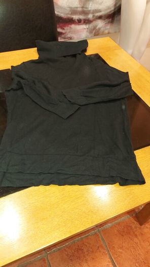 Merona Made in  China.  Celtic Designs   71% Cotton   29% Rayon  Size XL.   Sh