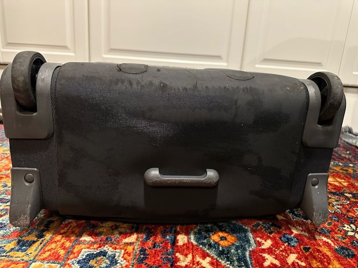 Samsonite luggage suitcase medium