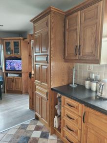 Solid American Oak Kitchen + Appliances Included