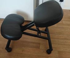 kneeling chair