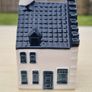 KLM Ceramic Miniature House with Delft's Blue Image 3