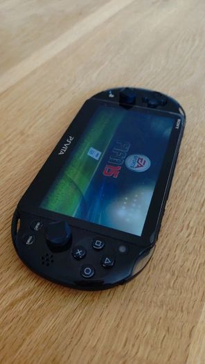 Sony Playstation PS Vita 2000