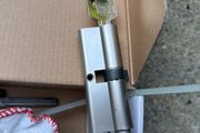 Thumb turn door lock