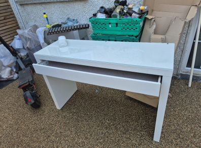 dresser / desk with drawer