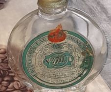 a Vintage 4711 Echt Kolnisch Wasser Eau de Cologne Perfume Bottle