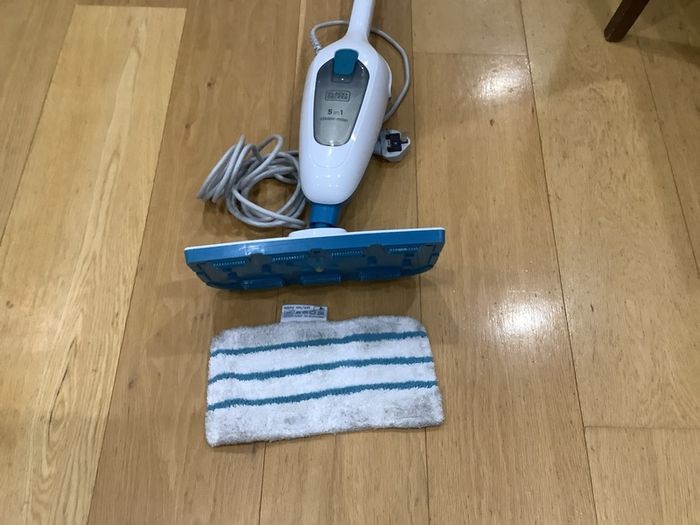Black+ Decker 5in1 steam mop