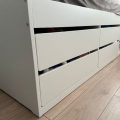 Single bed