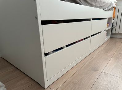Single bed