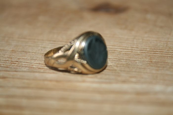 Men's Vintage 9ct Gold Roman Centurion Signet Ring - 3,6g