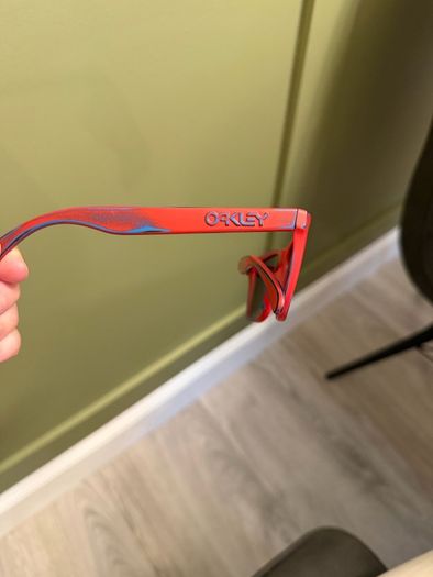 Oakley Skate Deck Frogskins - Matte Red