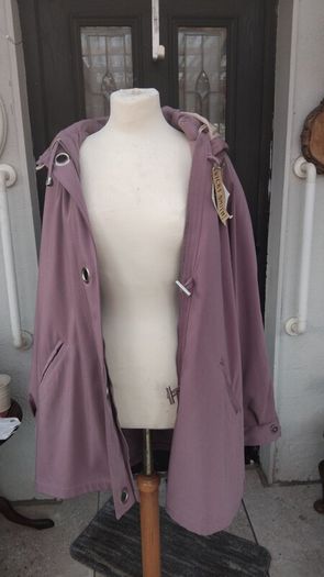 A Vicky Smith Coat Size 24 New With Tags