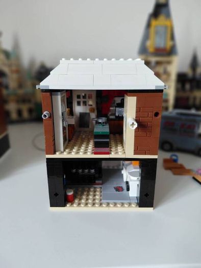 Lego Home Alone house 21330