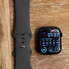 Apple Watch Series 9 (2023) GPS 45mm Aluminium in Midnight with Black Sport Band