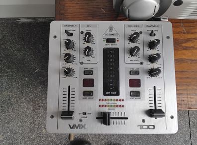 Sound mixer Beringer VMX100 pro, Dell 4100mp Projector