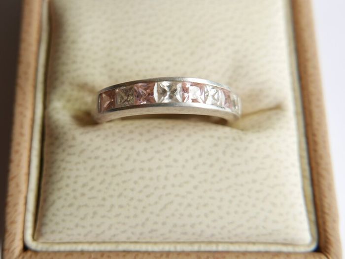 Vintage 925 Sterling Silver Ring with Pink and Clear Stones size Q - 3,0g