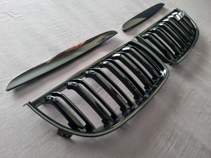 BMW 3 Series E90 E91 Pre-Lci Kidney Grilles With M3 Badge Brand New