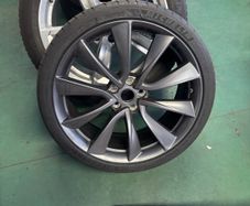 20" Tesla model 3 performance wheel (x1)