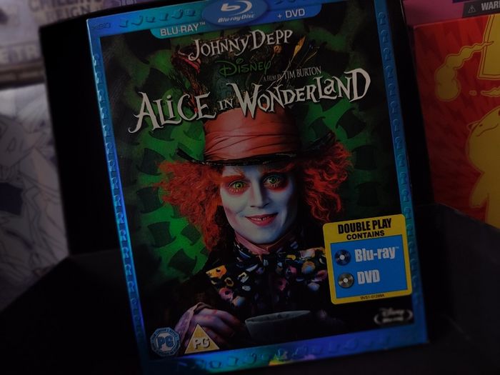 Alice in Wonderland ! Blu-ray ! with Slipcase ! Johnny Depp ! 2010 ! Disney !