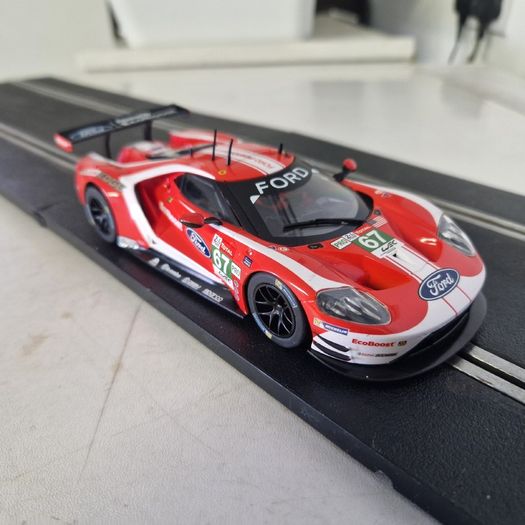 Scalextric Racing Ford Twin Pack - Special Offer... Slot Car