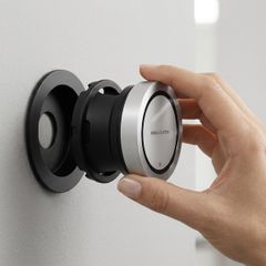 Bang & Olufsen Essence Remote wall mount