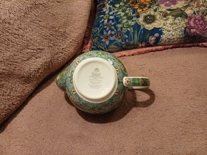 Teapot by William Morris
