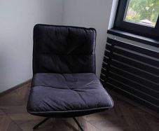 Swivel chair