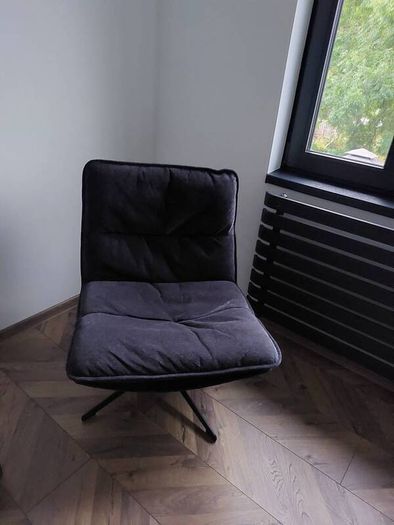 Swivel chair