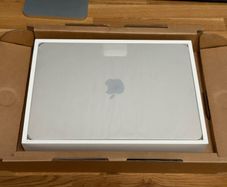 MacBook Air M4 32GB / 1TB - 13 inch Starlight