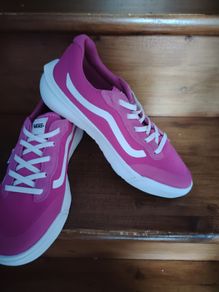 Sneakers Brand New