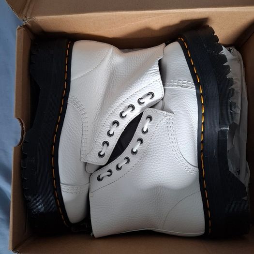 Dr. MARTENS weir boots