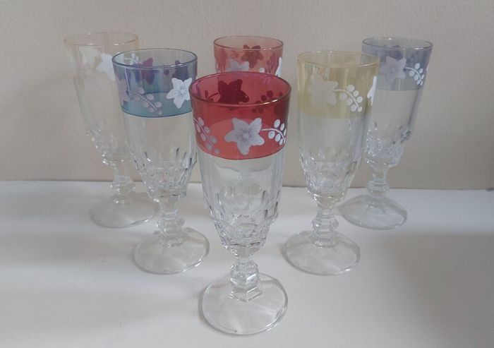 Fabulous Set of Six Vintage Retro Pressed Glass Footed Flutes with Bands of Iridescent Rainbow Colours and Floral Motifs, Capacity 120mls