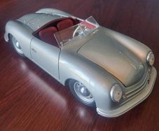 1/18 Die-cast Porsche