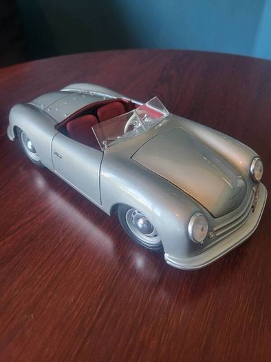 1/18 Die-cast Porsche