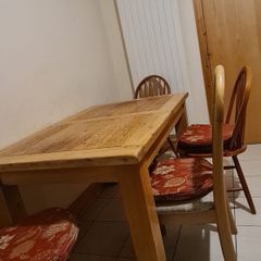 table with chairs