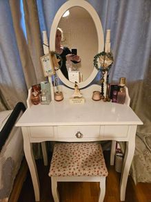 dressing table