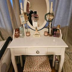 dressing table