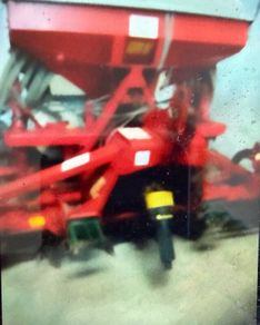 Kverneland/ Accord one pass drill