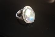 Lovely dressy ring