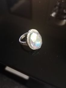 Lovely dressy ring