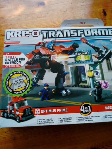 Transformers KRE-O Optimus Prime v Megatron