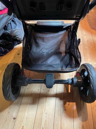 Joie 2 in 1 pram with carry cot